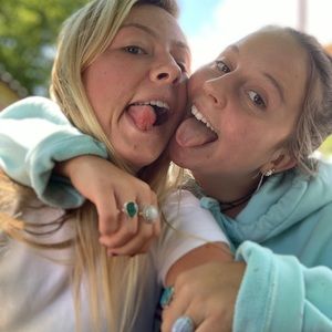 Meet your Posher, Sienna